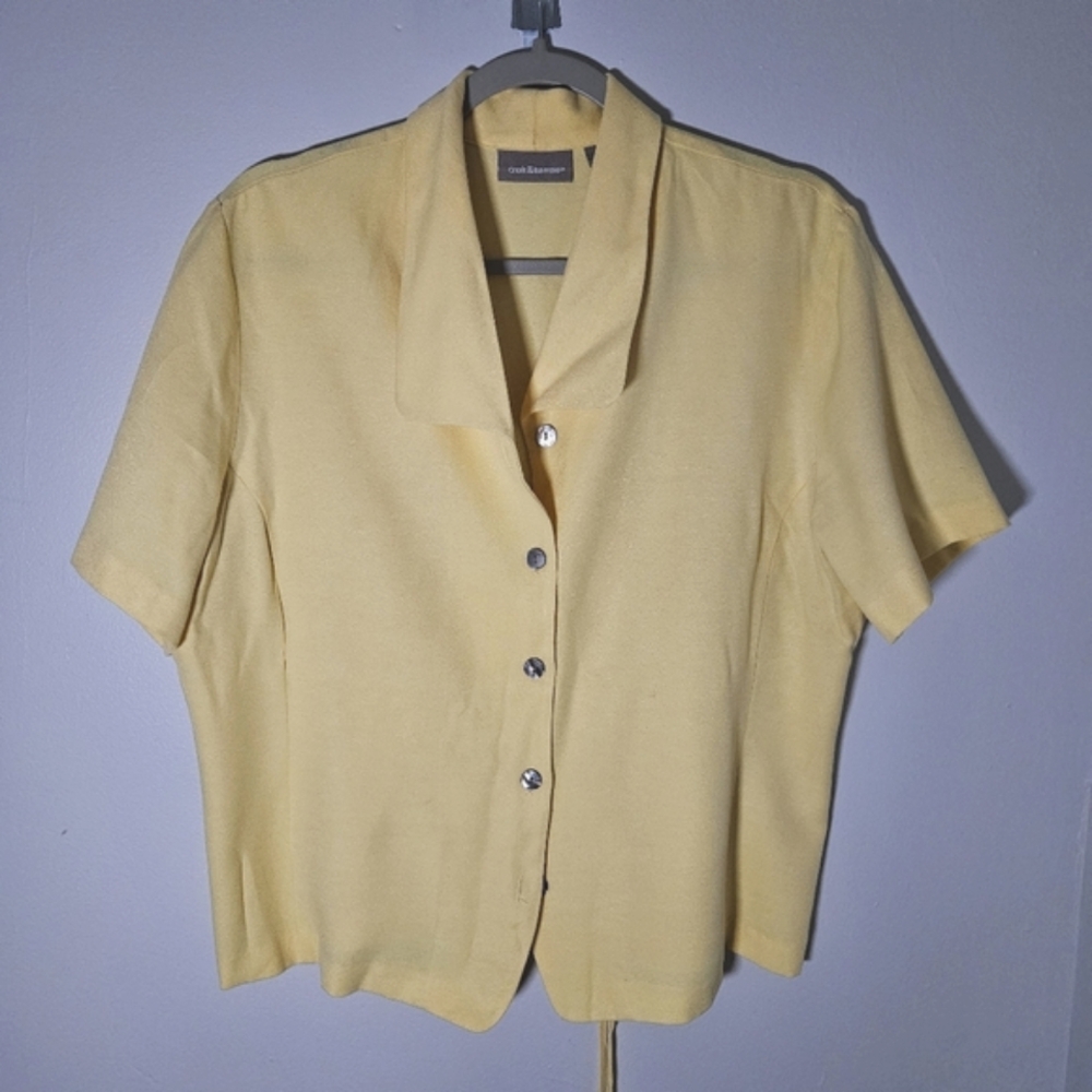 Butter Yellow Short‎ Sleeve Lightweight Button Down Womens XL